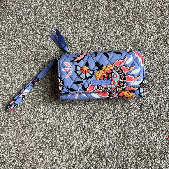 Vera Bradley Wristlet Trifold Purple Wallet - Picture 1 of 7